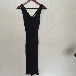 Black Sleeveless Dress